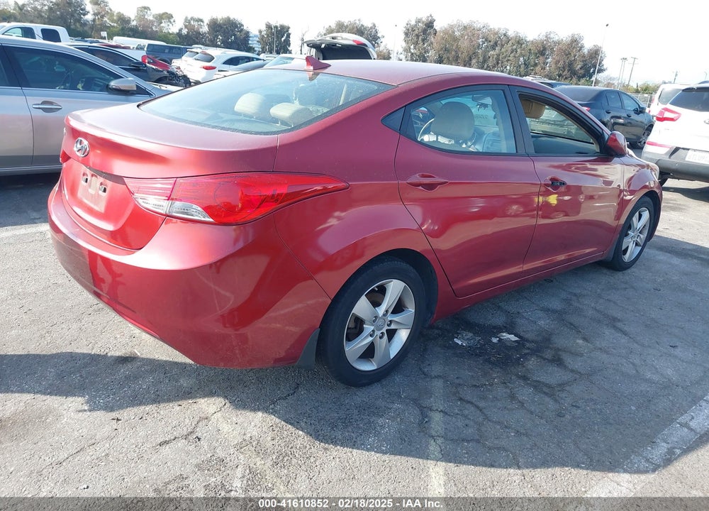 2013 HYUNDAI ELANTRA VIN: 5NPDH4AE3DH403894