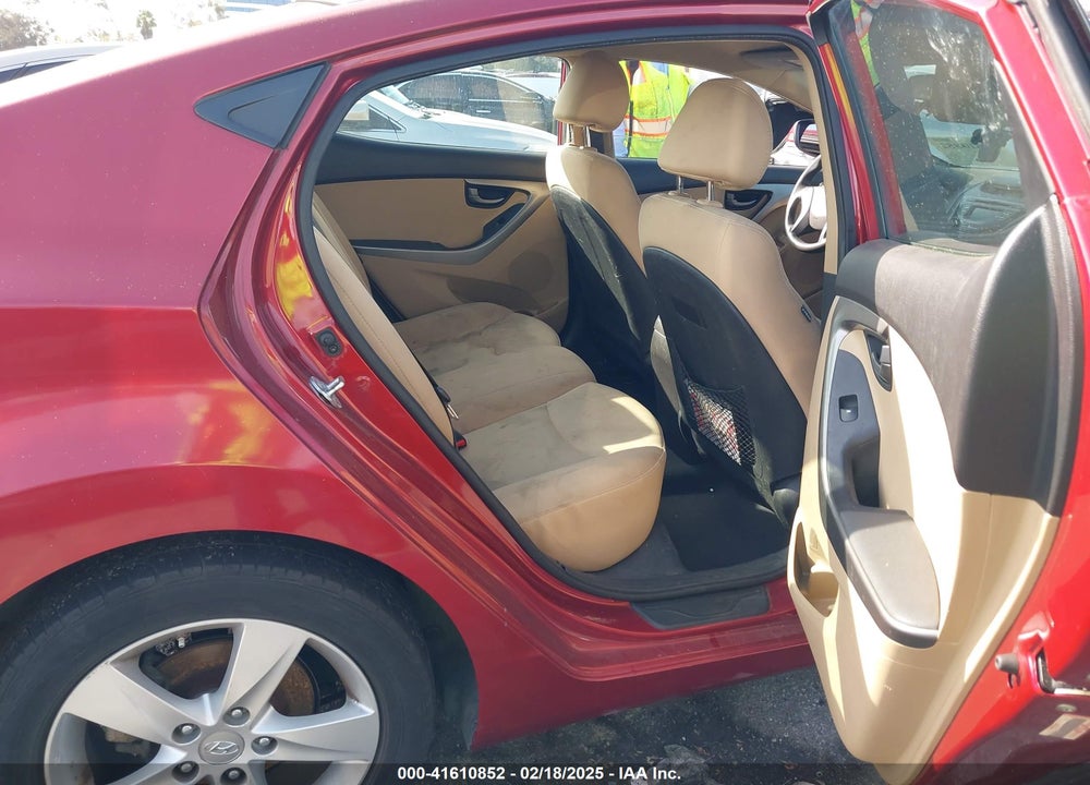 2013 HYUNDAI ELANTRA VIN: 5NPDH4AE3DH403894