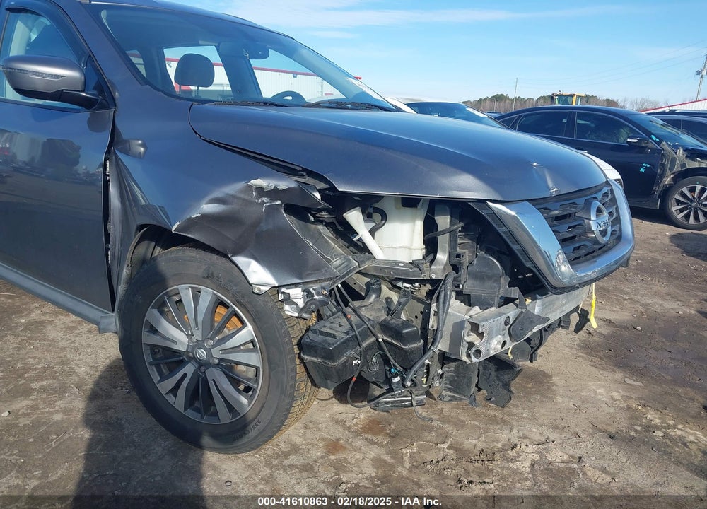 2017 NISSAN PATHFINDER VIN: 5N1DR2MN2HC633243
