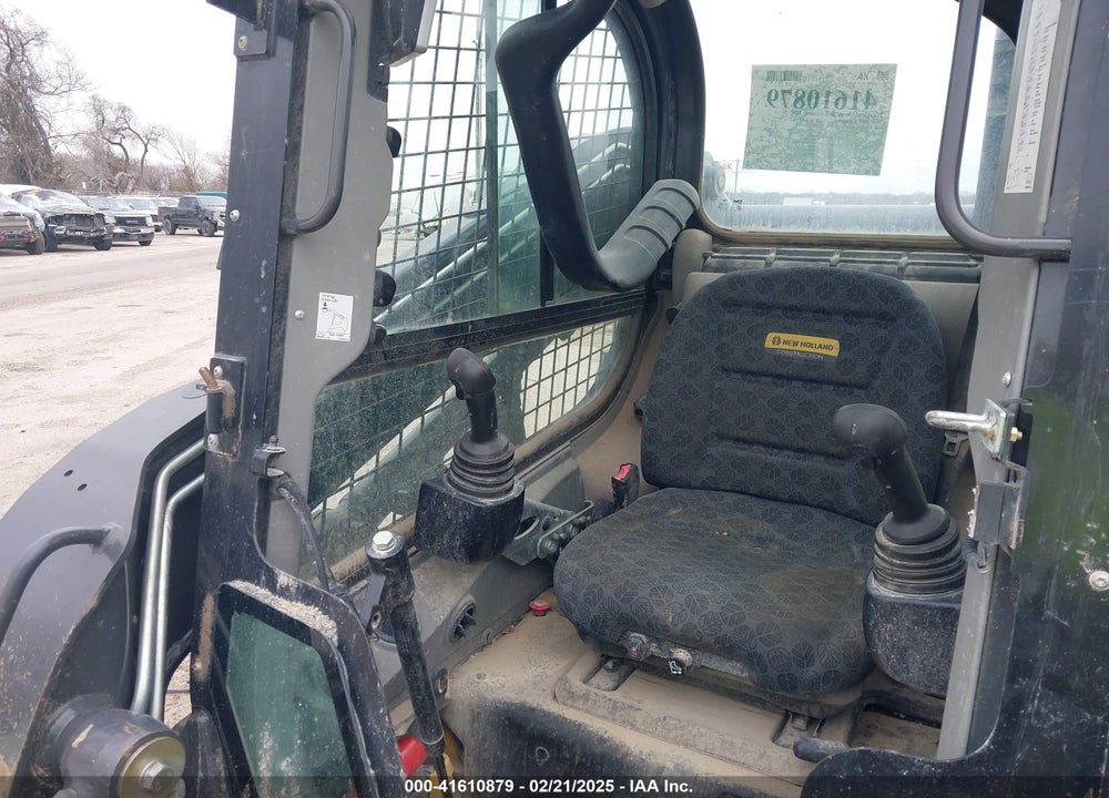 2021 NEW HOLLAND C332 SKID STEER VIN: JAF0C332JPM427672