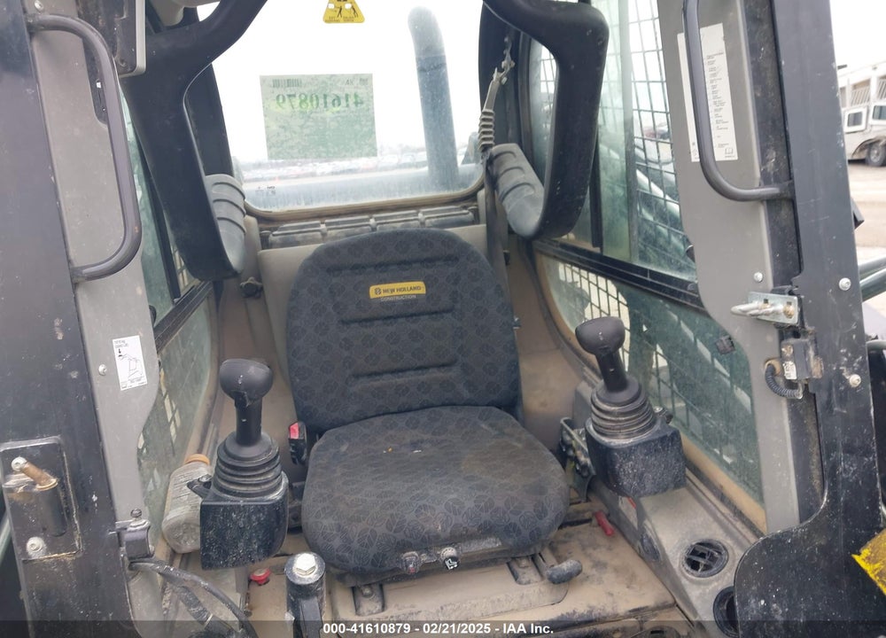 2021 NEW HOLLAND C332 SKID STEER VIN: JAF0C332JPM427672