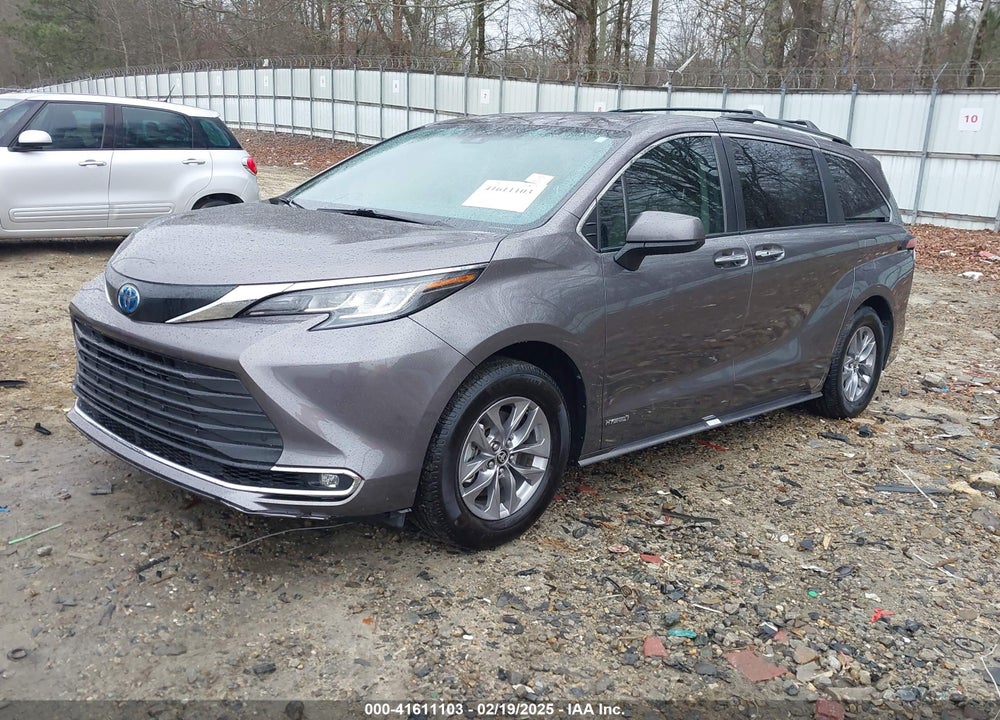 2021 TOYOTA SIENNA XLE VIN: 5TDJRKEC7MS013064