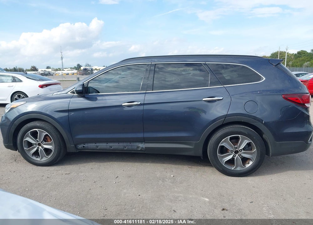 2017 HYUNDAI SANTA FE SE VIN: KM8SMDHF2HU167392