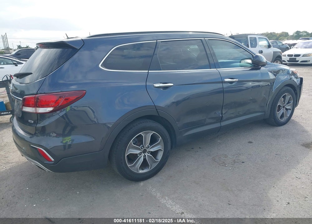 2017 HYUNDAI SANTA FE SE VIN: KM8SMDHF2HU167392