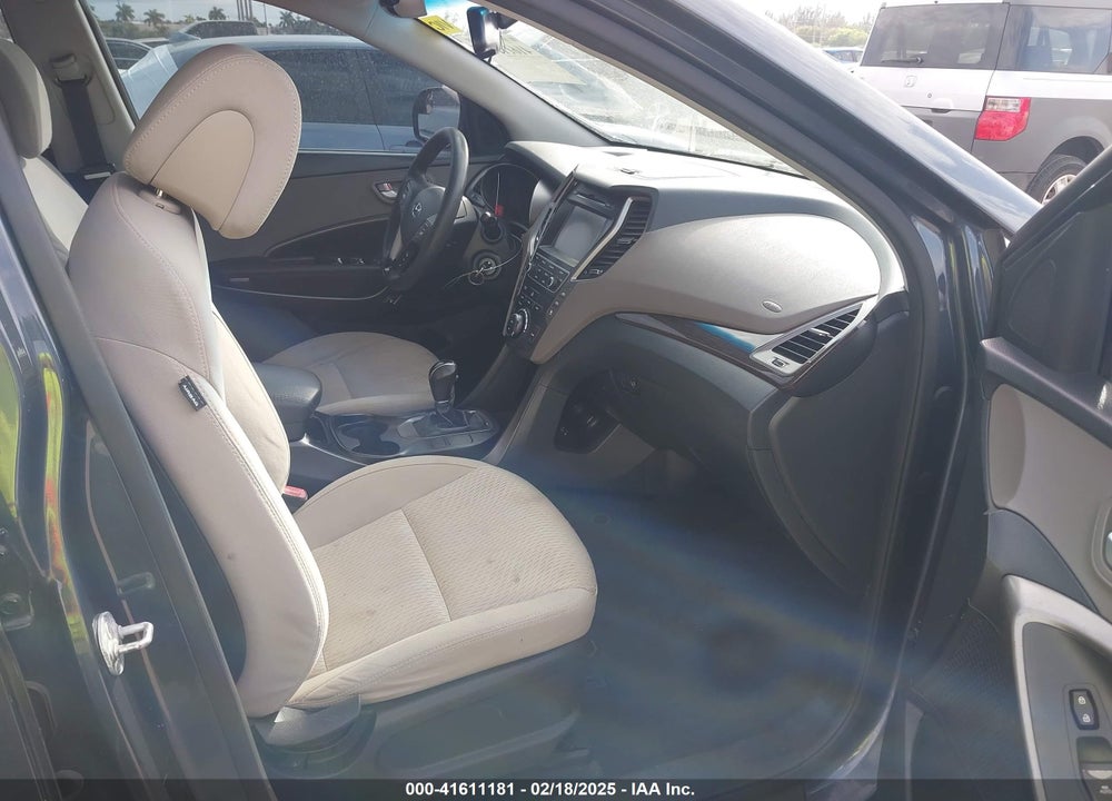 2017 HYUNDAI SANTA FE SE VIN: KM8SMDHF2HU167392