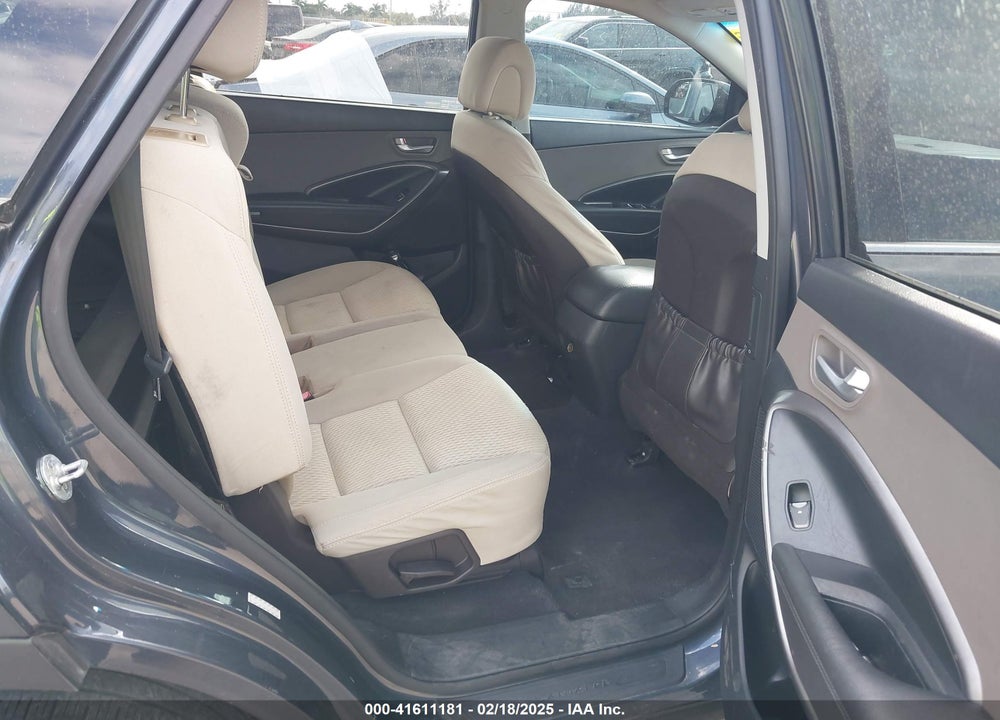 2017 HYUNDAI SANTA FE SE VIN: KM8SMDHF2HU167392