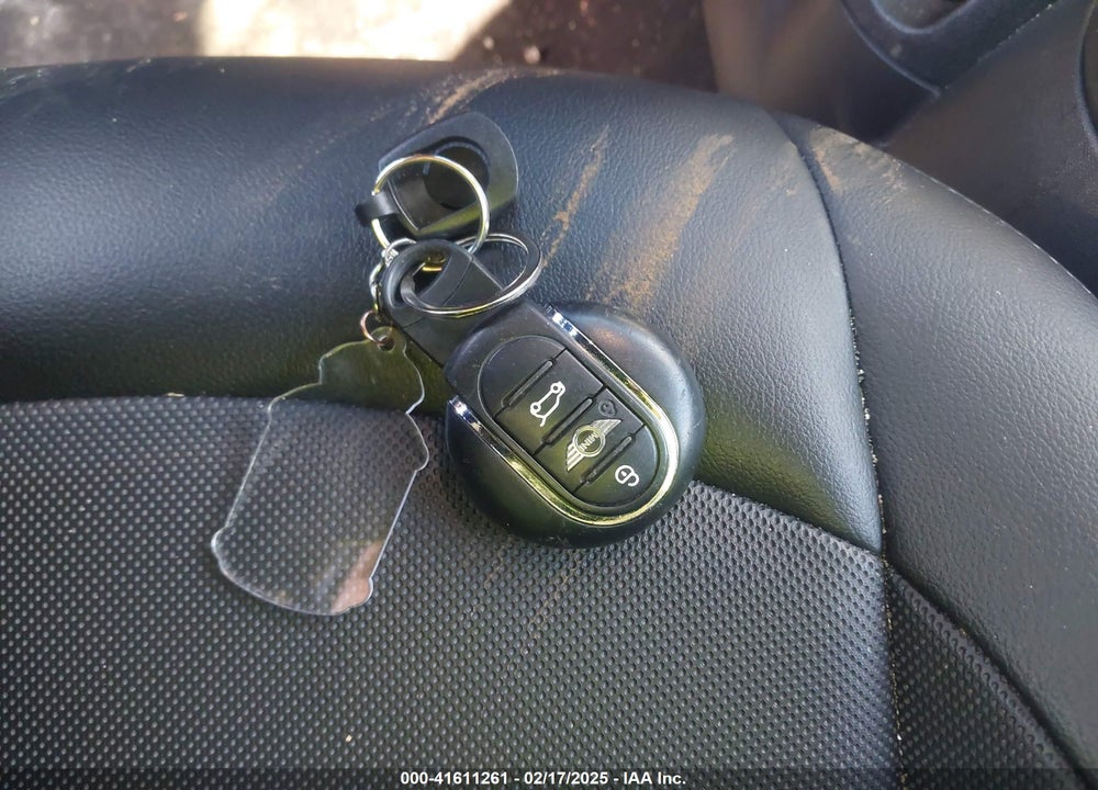2014 MINI HARDTOP VIN: WMWXM5C50ET932953