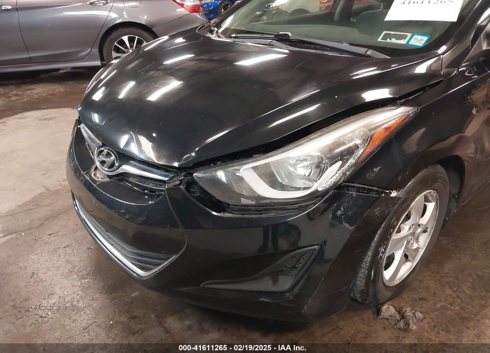 2014 HYUNDAI ELANTRA VIN: KMHDH4AEXEU217305