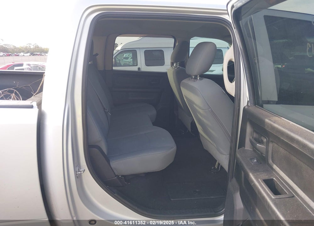 2018 RAM 2500 VIN: 3C6UR5CL7JG404668
