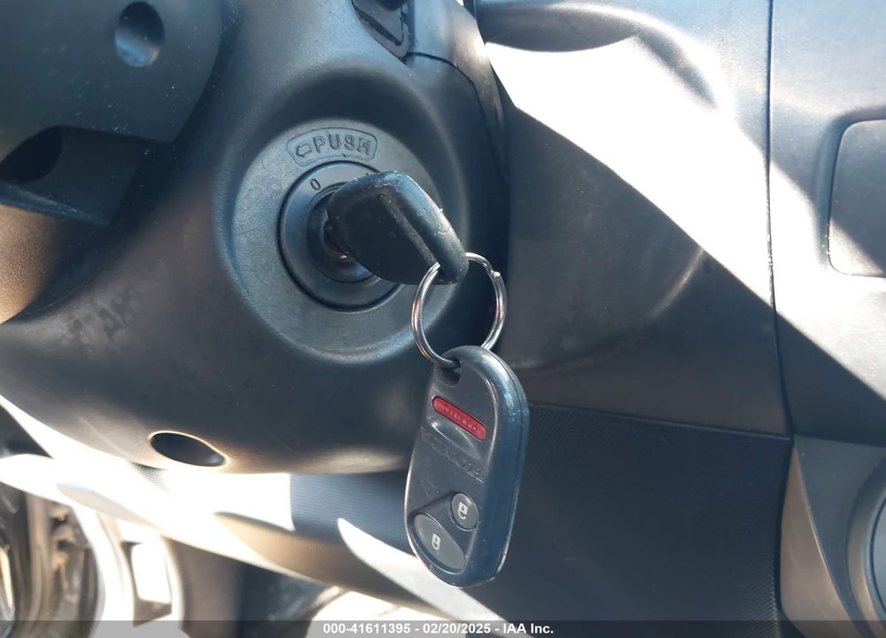 2008 HONDA FIT VIN: JHMGD38468S058138