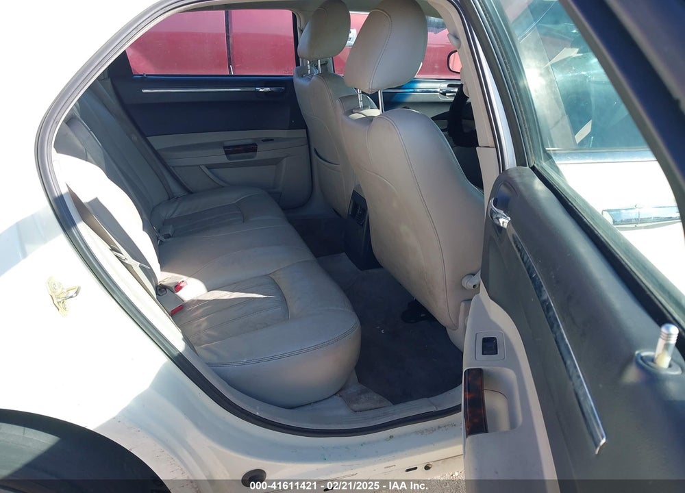 2005 CHRYSLER 300C VIN: 2C3JA63H35H575027