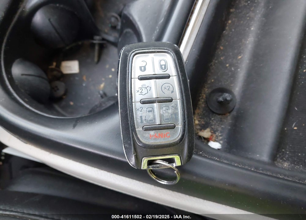 2019 CHRYSLER PACIFICA TOURING L VIN: 2C4RC1BG2KR653341