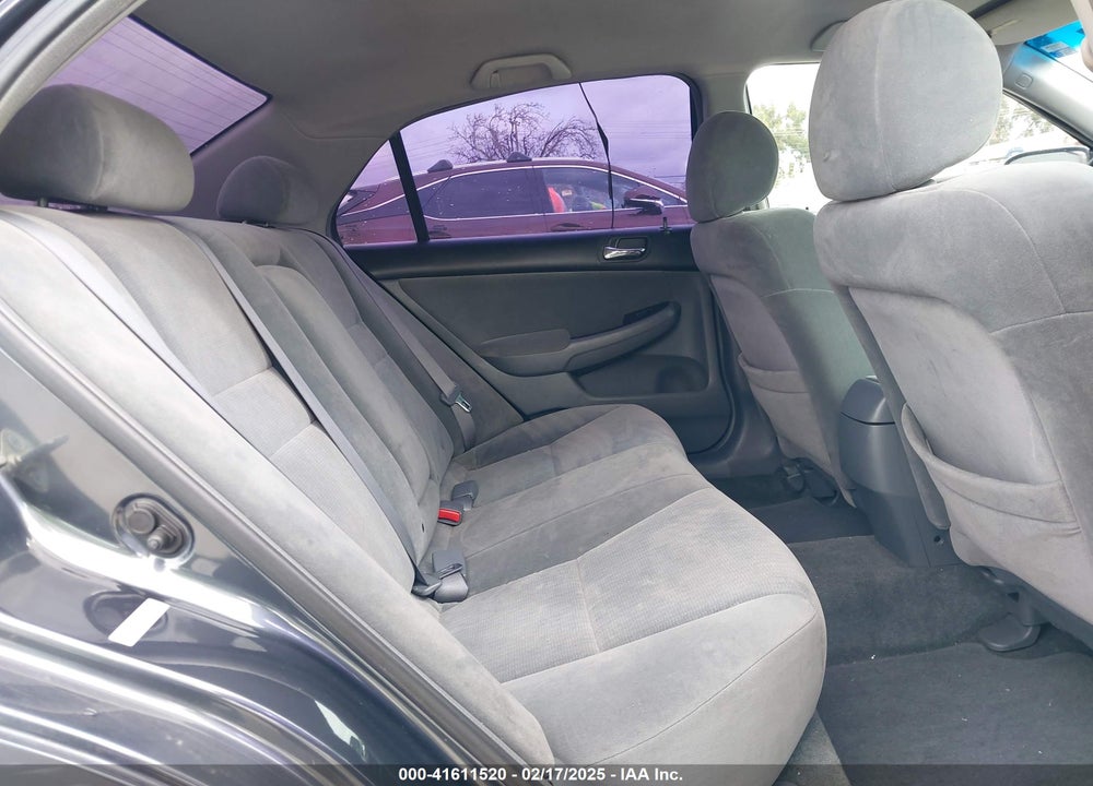 2005 HONDA ACCORD 2.4 LX VIN: 1HGCM56495A057888