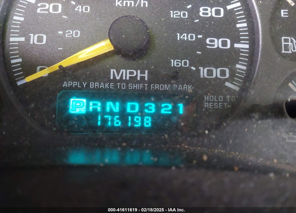 2001 CHEVROLET TAHOE LT VIN: 1GNEK13T81J207380