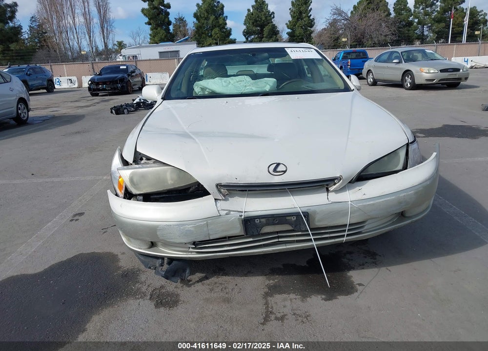 1999 LEXUS ES 300 VIN: JT8BF28G7X0208826