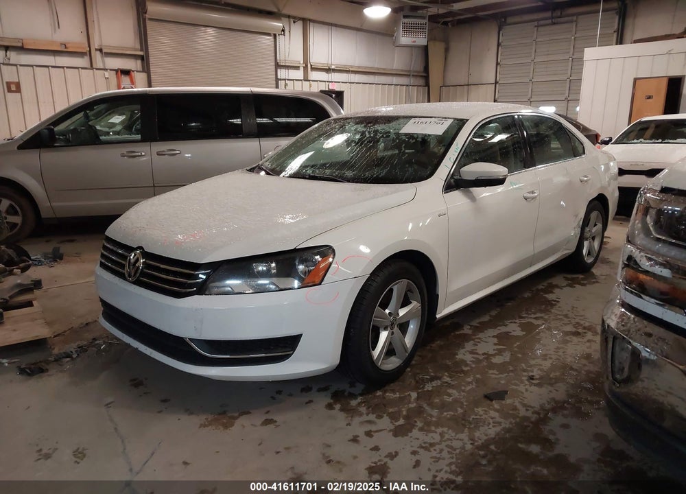 2014 VOLKSWAGEN PASSAT VIN: 1VWAT7A33EC021599