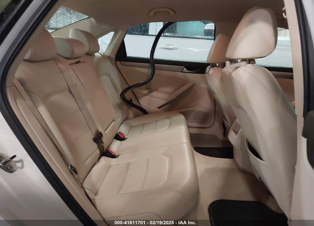 2014 VOLKSWAGEN PASSAT VIN: 1VWAT7A33EC021599