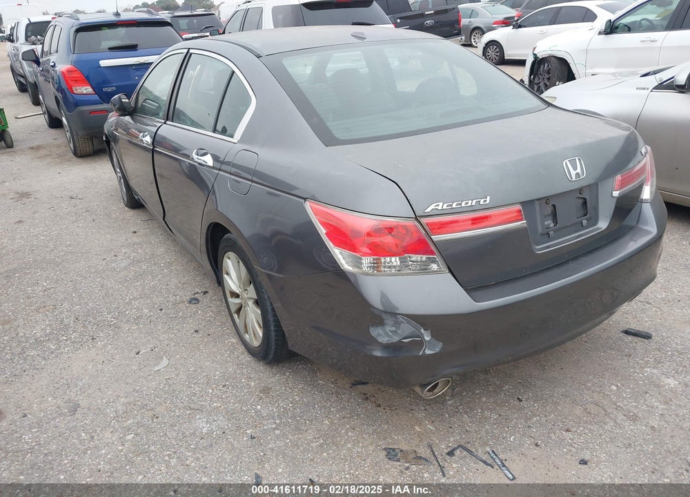 2012 HONDA ACCORD VIN: 1HGCP3F81CA006011