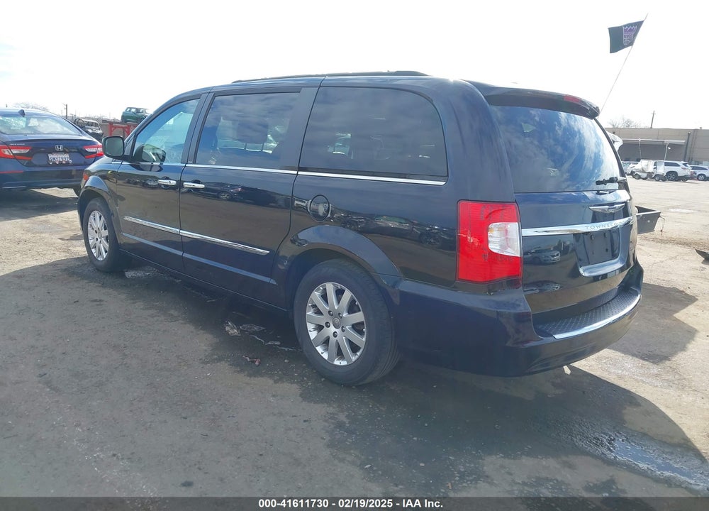2011 CHRYSLER TOWN & COUNTRY TOURING-L VIN: 2A4RR8DG9BR665825