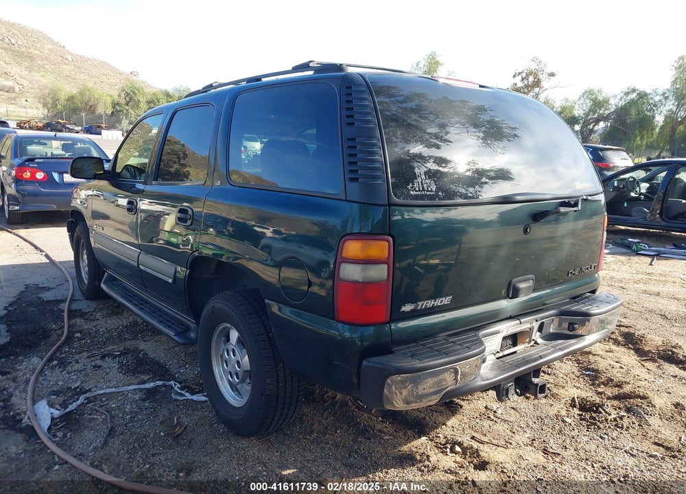 2002 CHEVROLET TAHOE LS VIN: 1GNEC13T22R266246