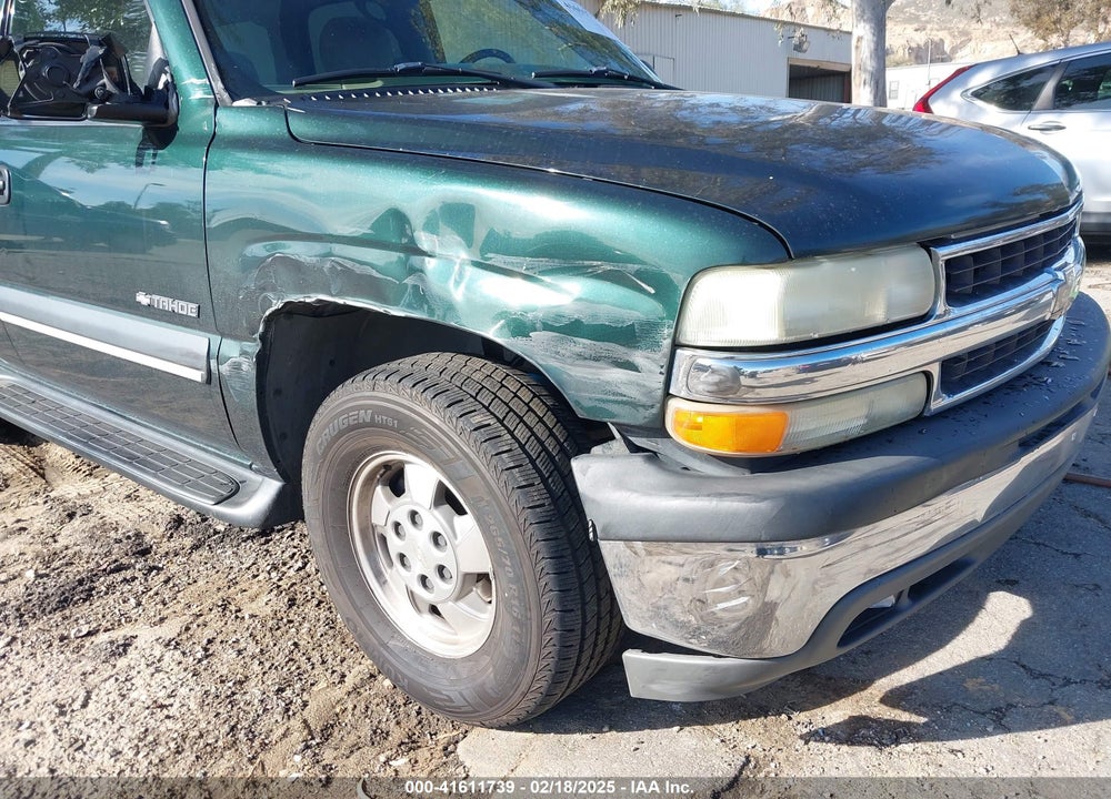 2002 CHEVROLET TAHOE LS VIN: 1GNEC13T22R266246