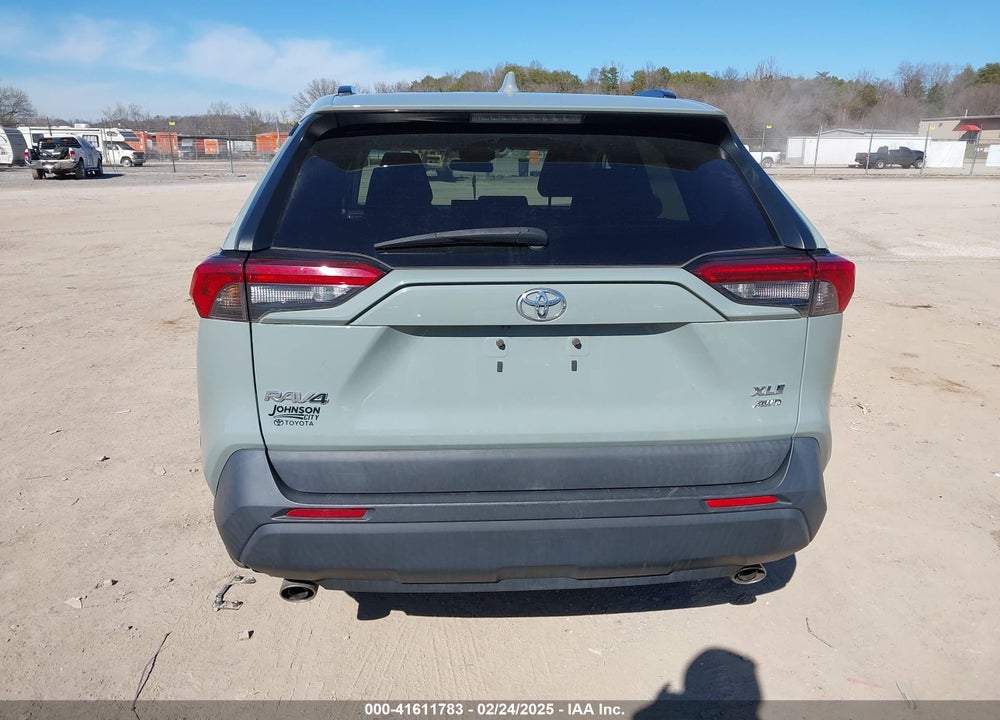 2019 TOYOTA RAV4 XLE VIN: 2T3P1RFV6KC017002
