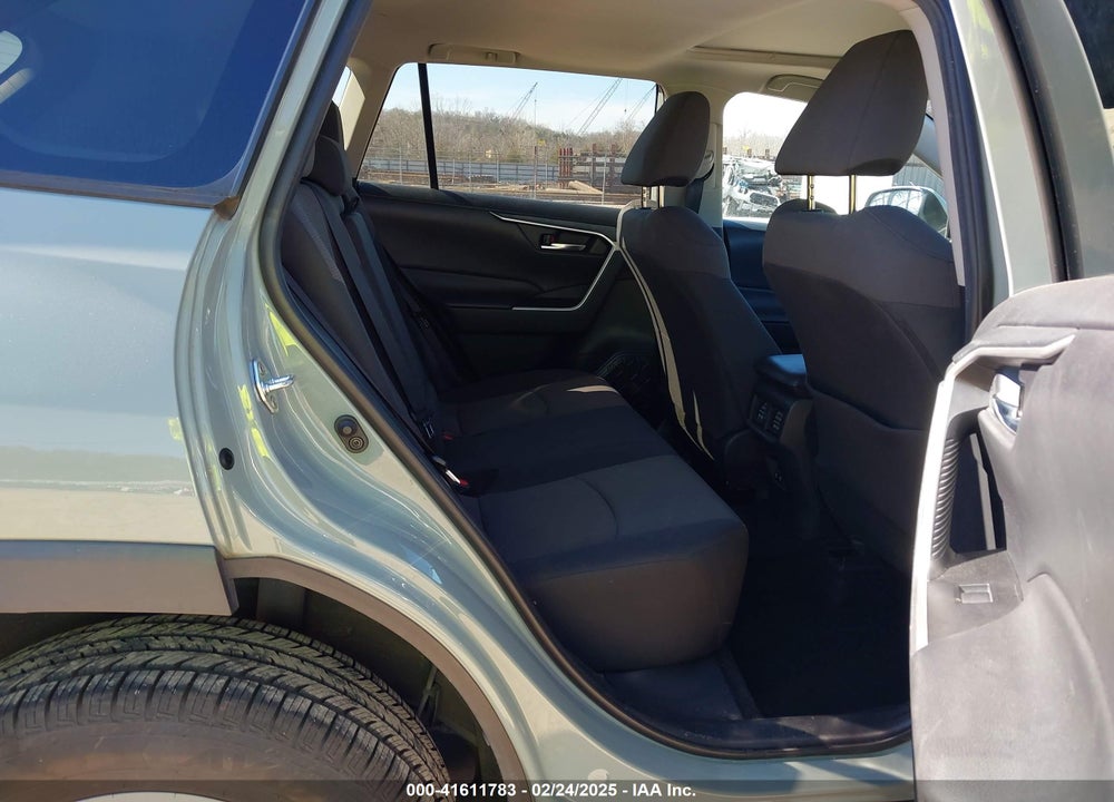 2019 TOYOTA RAV4 XLE VIN: 2T3P1RFV6KC017002