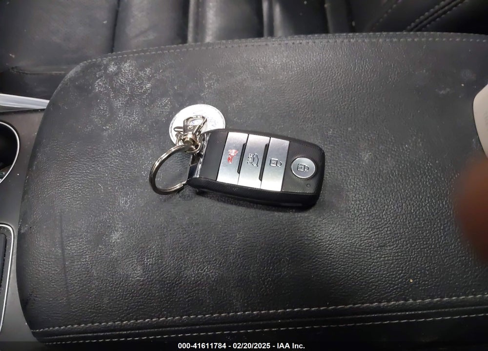 2020 KIA SORENTO 3.3L EX VIN: 5XYPHDA53LG665546
