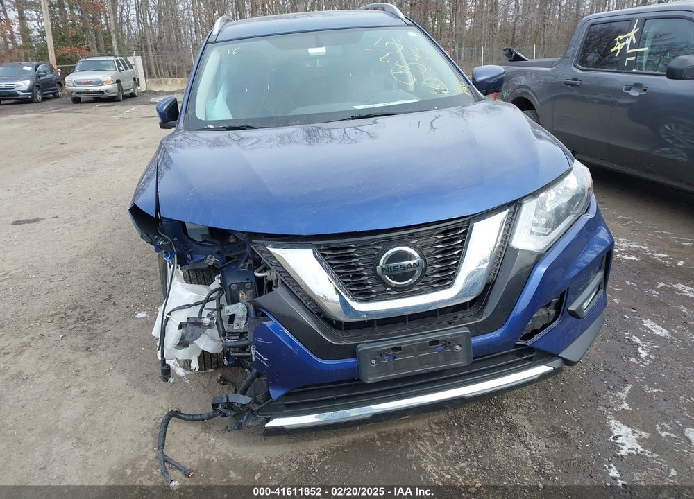 2018 NISSAN ROGUE VIN: JN8AT2MV2JW305810