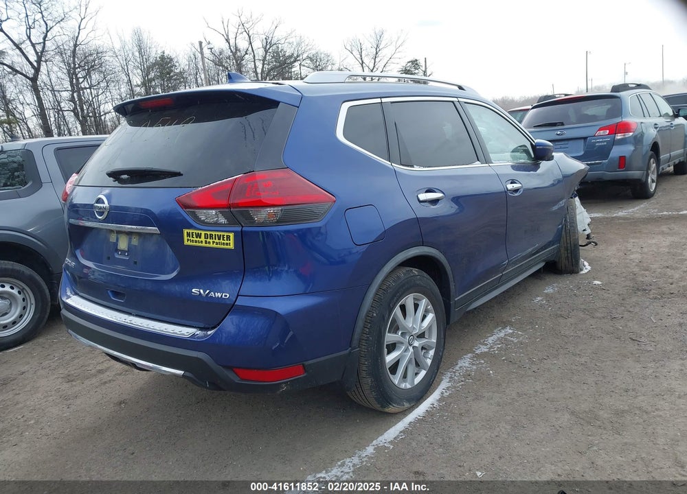 2018 NISSAN ROGUE VIN: JN8AT2MV2JW305810