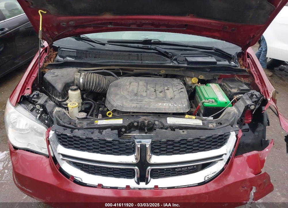 2011 DODGE GRAND CARAVAN CREW VIN: 2D4RN5DG6BR674551