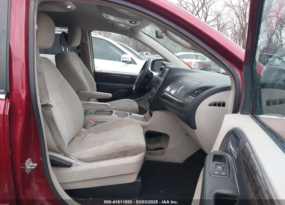 2011 DODGE GRAND CARAVAN CREW VIN: 2D4RN5DG6BR674551