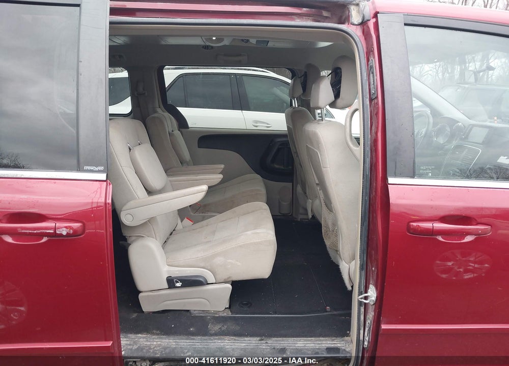 2011 DODGE GRAND CARAVAN CREW VIN: 2D4RN5DG6BR674551