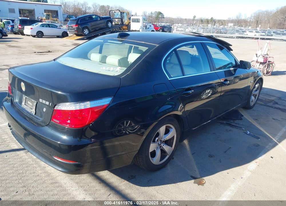 2008 BMW 528I VIN: WBANU53578CT07882