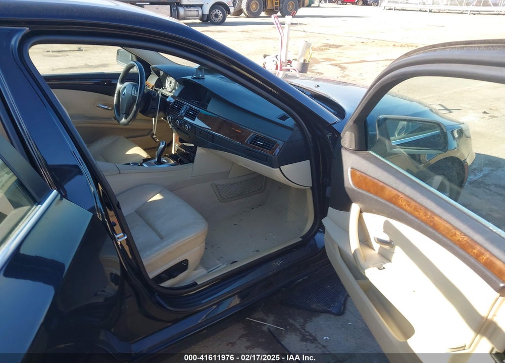 2008 BMW 528I VIN: WBANU53578CT07882