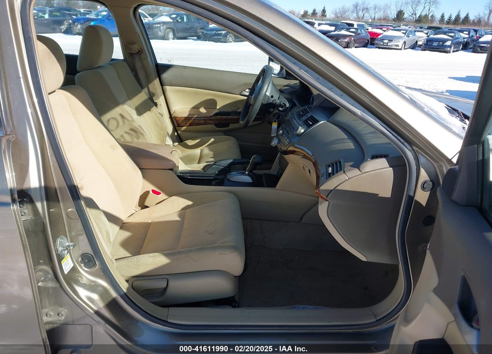 2008 HONDA ACCORD VIN: 1HGCP26778A042469