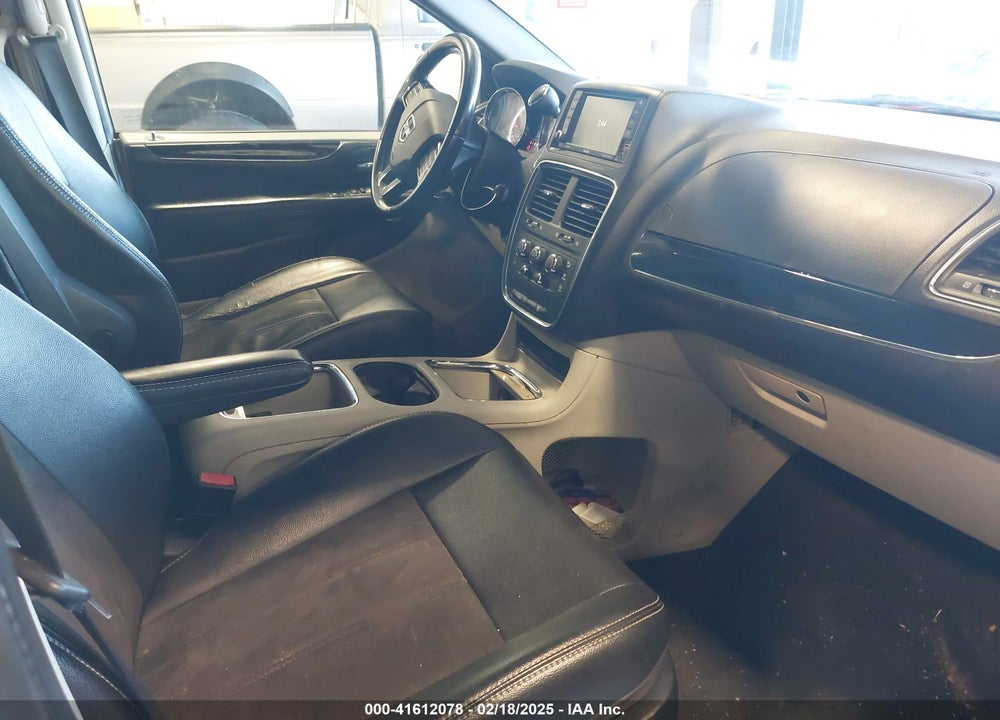 2020 DODGE GRAND CARAVAN SXT VIN: 2C4RDGCGXLR174164