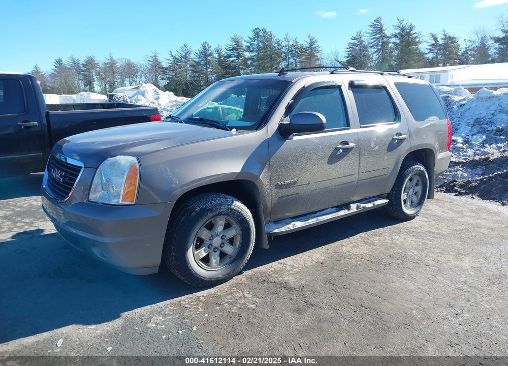 2013 GMC YUKON SLE VIN: 1GKS2AE03DR354179