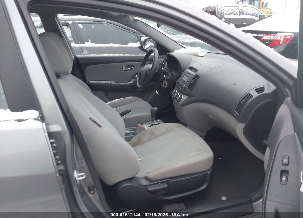 2010 HYUNDAI ELANTRA GLS VIN: KMHDU4AD2AU083550