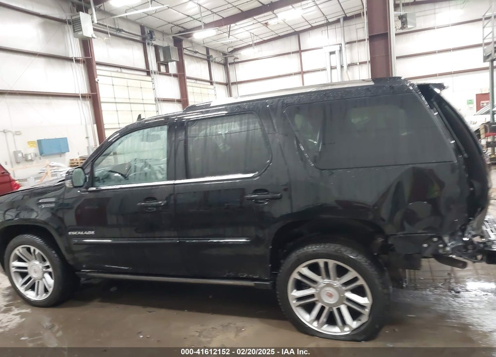 2014 CADILLAC ESCALADE VIN: 1GYS4CEF8ER203503