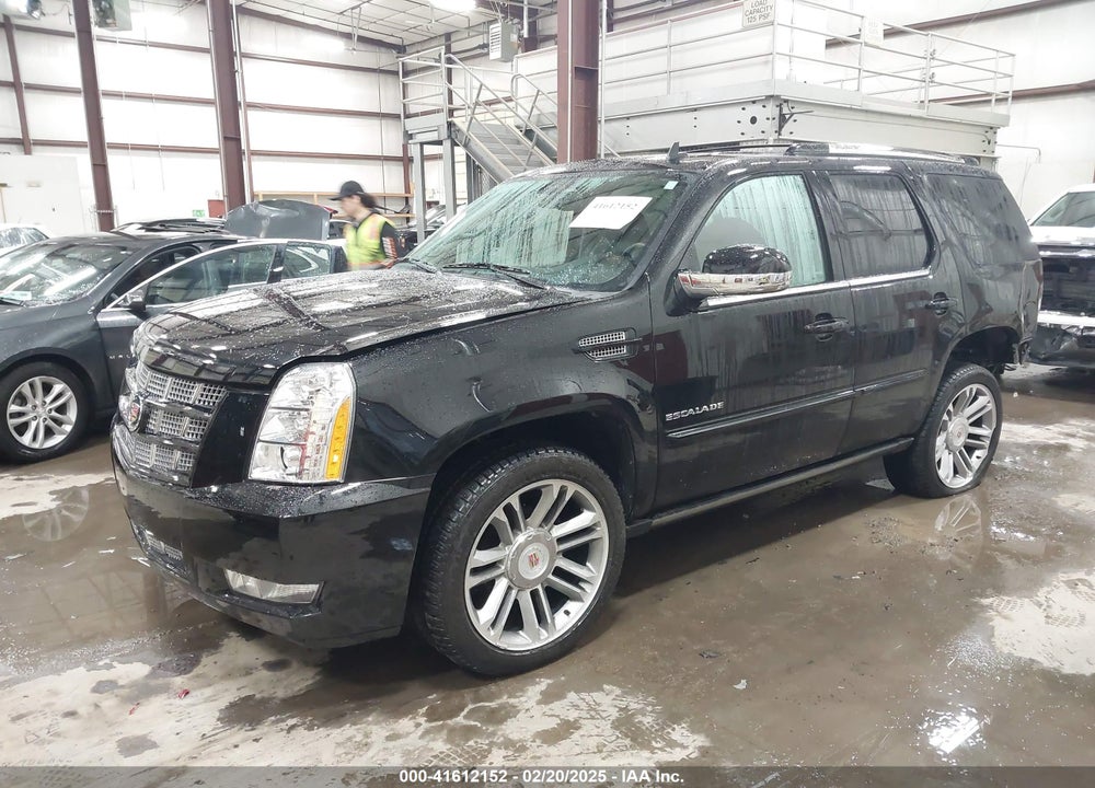 2014 CADILLAC ESCALADE VIN: 1GYS4CEF8ER203503