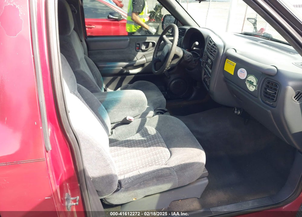 2000 CHEVROLET S-10 LS VIN: 1GCCS1444YK167617