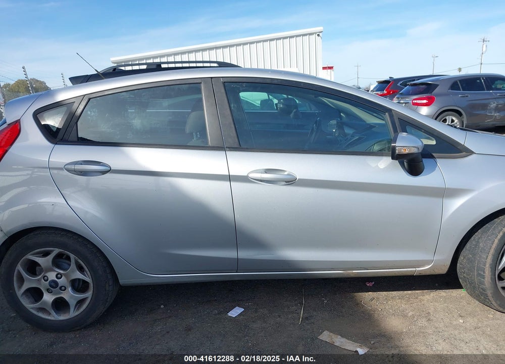 2011 FORD FIESTA SES VIN: 3FADP4FJ1BM149138