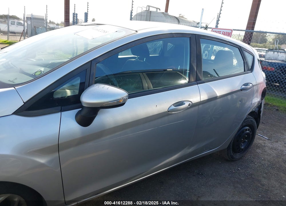 2011 FORD FIESTA SES VIN: 3FADP4FJ1BM149138