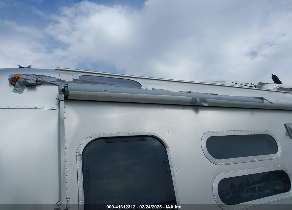 2017 AIRSTREAM FLYING CLOUD VIN: 1STJ9YM26HJ538374