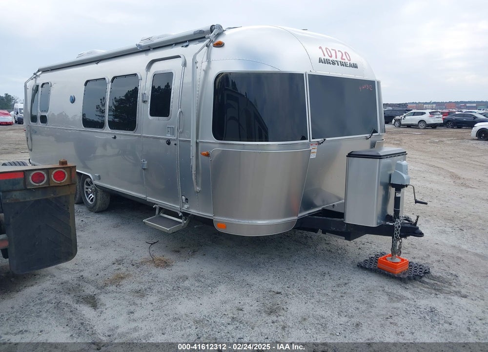 2017 AIRSTREAM FLYING CLOUD VIN: 1STJ9YM26HJ538374
