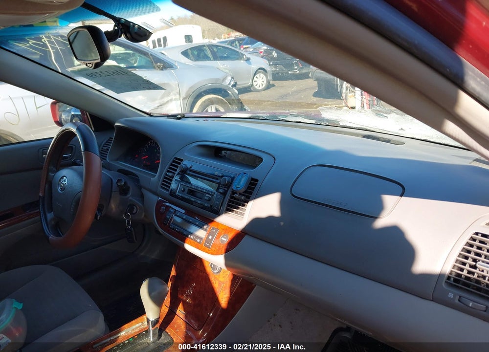 2005 TOYOTA CAMRY VIN: 4T1BE30K55U068397