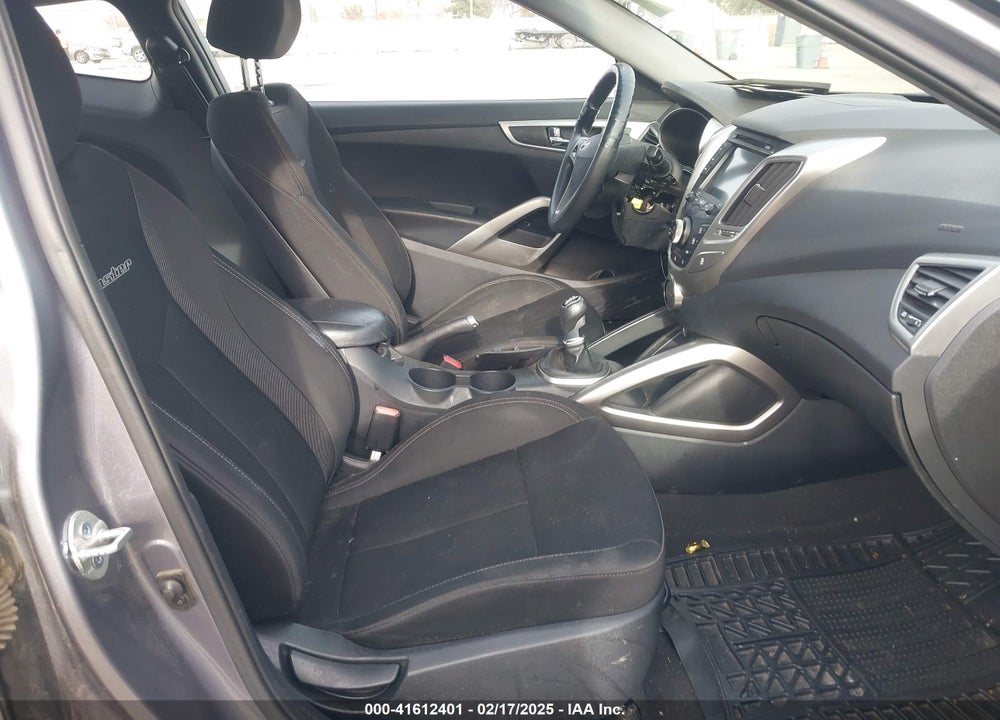2013 HYUNDAI VELOSTER VIN: KMHTC6AD3DU132477