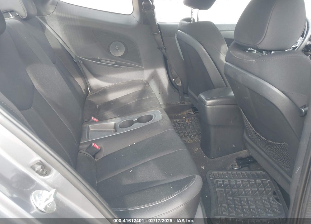 2013 HYUNDAI VELOSTER VIN: KMHTC6AD3DU132477