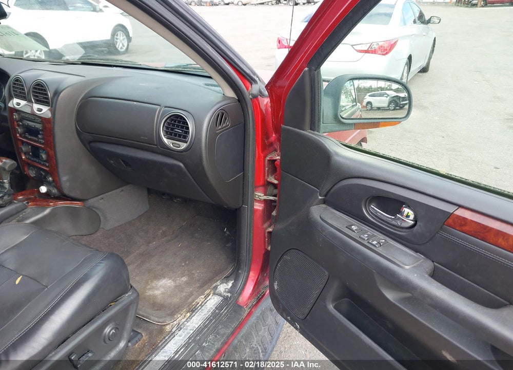 2005 GMC ENVOY SLT VIN: 1GKDT13S852324860
